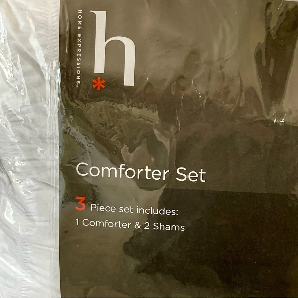 NWT and factory packaging Home Expressions King sized 3 piece comforter set
